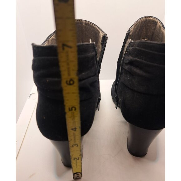 Andrew Geller Ginne Black Solid Suede Ankle Booties Side Zip Womens Size 9 M - Picture 10 of 10